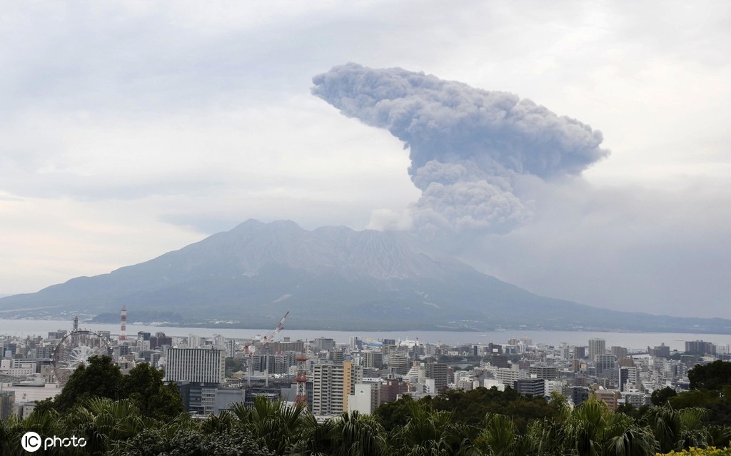 日本樱岛火山喷发 火山灰影响周边地区